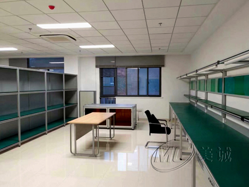 浙江鋁型材廠家生產(chǎn)的防靜電工作臺(tái)，和江蘇有什么不一樣？